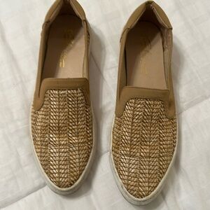 Nice slide on shoes.  Comfy and goes with a lot!